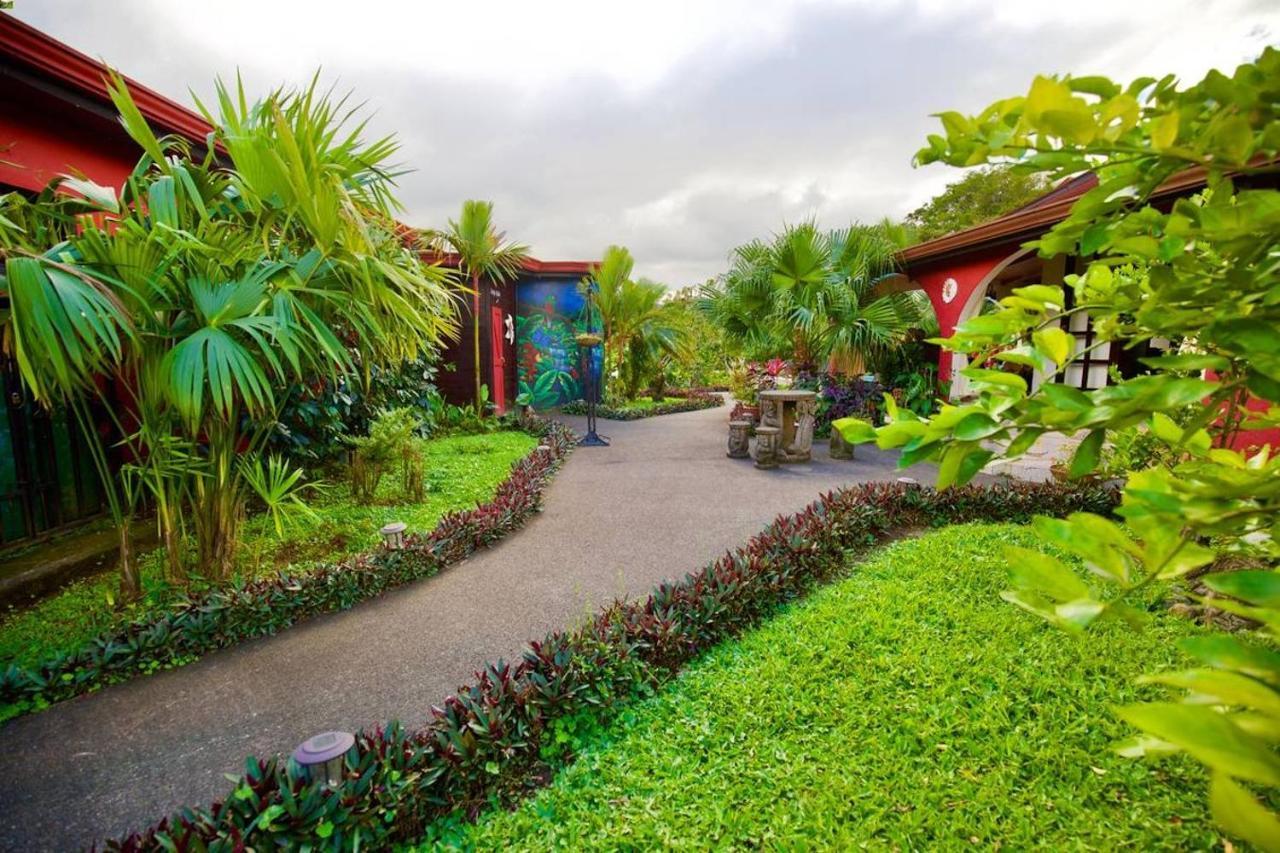 נובו ארנל Toucan Lane Hotel And Restaurant מראה חיצוני תמונה